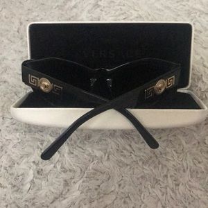 100% Authentic Versace Sunglasses model 4253